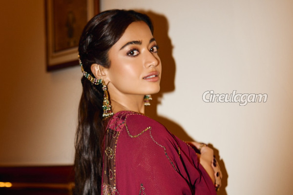 சம்பளத்தை உயர்த்திய நடிகை ராஷ்மிகா.. இத்தனை கோடி கேட்கிறாரா? | Rashmika Asking Huge Salary Per Film