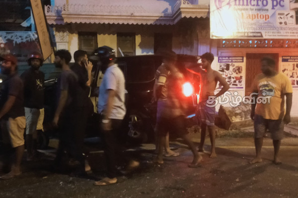 யாழ். இந்திய துணைத் தூதரக அதிகாரிகள் பயணித்த வாகனம் விபத்து! தெய்வாதீனமாக உயிர்தப்பிய அதிகாரிகள் | Jaffna Indian Consulate Car Crash