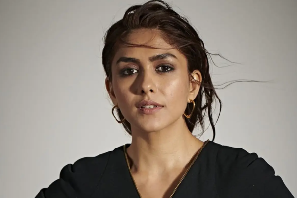 தனுஷ் - மிருணாள் தாகூர் திருமணமா? மிருணாள் தரப்பில் வெளிவந்த உண்மை | Mrunal Team Denied Rumours Going About Marriage