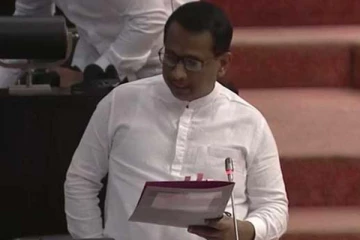 மணல் அகழ்வு மோசடியில் இரு அரசியல்வாதிகள்; நாடாளுமன்றில் வெளிப்பட்ட தகவல்