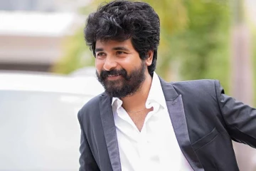 பெண் வேடத்தில் மிகப்பெரும் லெஜெண்ட் உடன் சிவகார்த்திகேயன், இதுவரை பார்க்காத போட்டோ