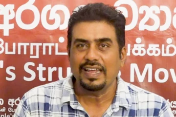 “අපේ සහෝදරවරු හය දෙනෙක් අත්අඩංගුවට අරගෙන,මේක තමයි පරණ ආණ්ඩුත් කළේ” - දුමින්ද නාගමුව ආණ්ඩුවට චෝදනා කරයි [VIDEO]