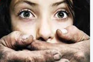 අපලයක් දුරු කරන්න ගිය කපුවා දියණියක් ලිංගිකව අපයෝජනය කරයි.