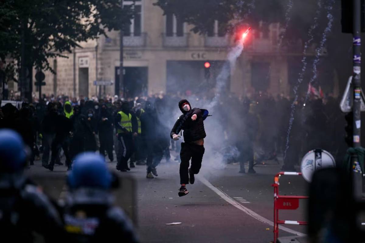 பிரான்சில் கலவரங்களில் ஈடுபடும் மாணவர்கள்: பெற்றோருக்கு சிக்கல்? | Parents To Pay Damages By Students France Protest பிரான்சில் கலவரங்களில் ஈடுபடும் மாணவர்கள்: பெற்றோருக்கு சிக்கல்? | Parents To Pay Damages By Students France Protest