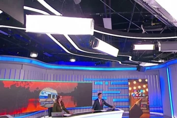 கொலம்பியாவில் ஏற்பட்ட நிலநடுக்கத்தினை நேரடியாக உணர்ந்த செய்தி தொகுப்பாளர்கள்