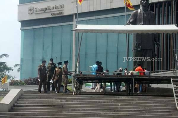 ஆர்ப்பாட்டத்தில் ஈடுபட்டவர்கள் அதிரடியாக  கைது! | Protesters Arrested