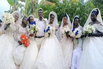 100 குழந்தைகள் வேண்டும்; நெட்டிசன்களை வாய்பிளக்கவைத்த ரோமியோ!