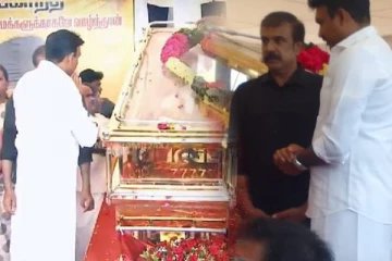 விஜயகாந்திற்கு நேரில் சென்று அஞ்சலி செலுத்திய செந்தில் தொண்டமான்(படங்கள்)