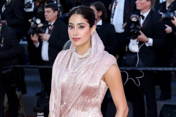 ஜான்வி கபூர் Cannes 2025க்கு எப்படி வந்திருக்கிறார் பாருங்க.. புகைப்பட தொகுப்பு