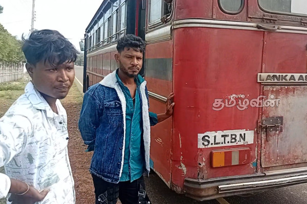 அலைக்கழிக்கும் அரச பேருந்தால் மருதங்கேணியில் மக்கள் குழப்பம் | Government Bus Making Waves In Pedro