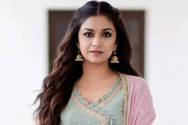 தீடீரென அனைவருக்கும் ஷாக் கொடுத்த நடிகை கீர்த்தி சுரேஷ்.. அப்படி என்ன சொன்னார் தெரியுமா | Keerthy Suresh Statement Shocks Her Fans