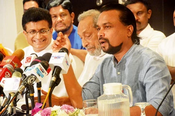 எதிர்பாராத திருப்பங்களுடன் சூடுபிடிக்கும் கொழும்பு அரசியல்! தீர்மானத்தை அறிவித்த விமல் வீரவங்ச