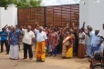 யாழில் பாதுகாப்பு வலய காணிகளை விடுவிக்க வேண்டும் எனக் கோரி போராட்டம்