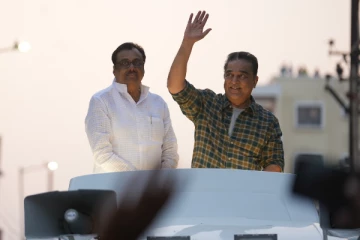 என்னை தடுமாற வைத்து சிரித்தார் அம்மையார் - உடனே கலைஞர் பயப்படாதே என்றார்...கமல் பரபரப்பு பேச்சு