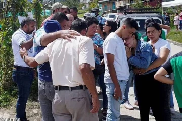 பயணிகளுடன் மொத்தமாக மண்ணுக்குள் புதைந்த பேருந்து: சடலமாக மீட்கப்பட்ட மக்கள்