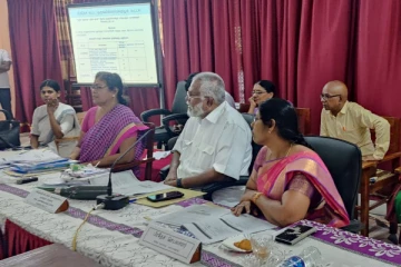 சமூக சிந்தனையோடு அதிகாரிகள் செயற்பட வேண்டும் - அமைச்சர் டக்ளஸ் வேண்டுகோள்