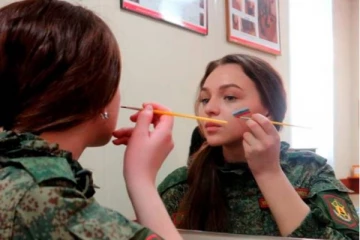 உக்ரைனுடன் உச்சத்தில் போர்! பெண் ராணுவ வீரர்களுக்கு அழகு போட்டி நடத்திய ரஷ்யா.. இப்படியா செய்வாங்க?