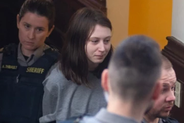 கனடாவில் இளம்பெண்ணால் கத்தியால் குத்தப்பட்ட சிறுவன்: தற்போதைய தகவல்