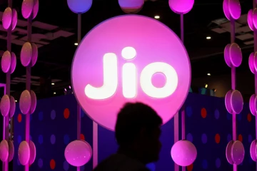 ஜியோ பயனர்களுக்கு அடித்தது அதிர்ஷ்டம்: அசத்தலான புத்தாண்டு சலுகை அறிவிப்பு