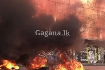 ප්‍රබලයෙක්ගෙන් හදිසියේම සංචාරක තහනමක් ද සමගින් අනතුරු ඇඟවීමක්..