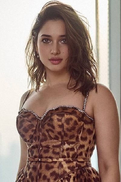 தமிழ் சினிமாவின் பணக்கார நடிகைகள்.. டாப் 5 லிஸ்ட் இதோ | Top 5 Richest Actresses Of Tamil Cinema