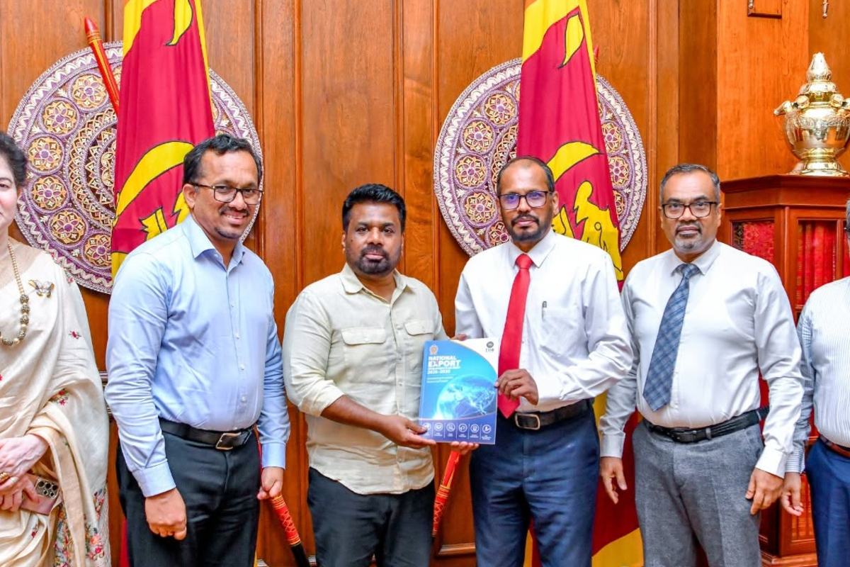 தேசிய ஏற்றுமதி அபிவிருத்தித் திட்டம் ஜனாதிபதியிடம் கையளிப்பு! | National Export Development Plan தேசிய ஏற்றுமதி அபிவிருத்தித் திட்டம் ஜனாதிபதியிடம் கையளிப்பு! | National Export Development Plan