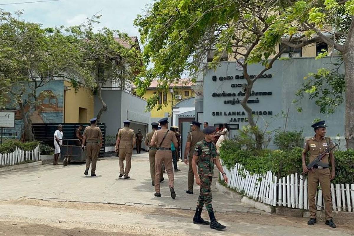 யாழ்ப்பாண சிறைச்சாலையில் பலப்படுத்தப்பட்டுள்ள பாதுகாப்பு! | Security Has Been Strengthened At Jaffna Prison யாழ்ப்பாண சிறைச்சாலையில் பலப்படுத்தப்பட்டுள்ள பாதுகாப்பு! | Security Has Been Strengthened At Jaffna Prison