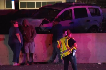 அமெரிக்காவில் 17 வாகனங்கள் மோதி விபத்துக்குள்ளானதில் 5 பேர் உயிரிழப்பு