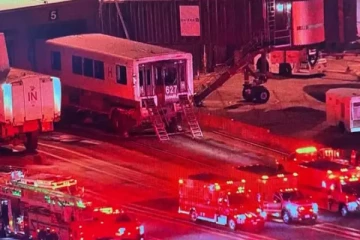 அமெரிக்க விமான நிலையத்தில் நடந்த அசம்பாவிதம் ; பல பயணிகள் படுகாயம்