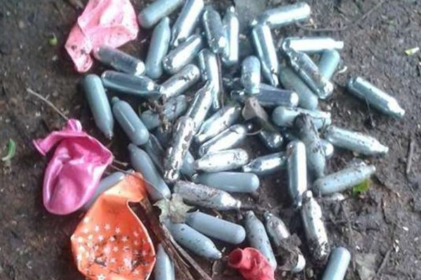 சிறார்களிடம் வேகமாக பரவும் புதிய பழக்கம்: பாரிஸ் பொலிசார் விடுக்கும் எச்சரிக்கை | Paris Police Children Nitrous Oxide Gas Warning