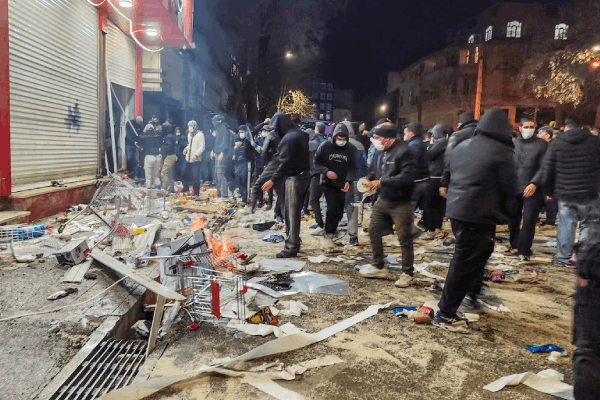 අයතුල්ලා අලි කමේනි පළවා හැරීමේ විරෝධතා දරුණුවෙයි - ට්‍රම්ප් මැදිහත්වීමට සූදානම් කියයි! | Iran Protests Escalate Arson And Phone Shutdown