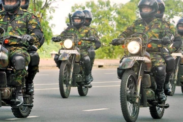 யாழில் மாணவியின் சங்கிலியை அறுத்த இராணுவ சிப்பாய்! தரமாக கவனித்த ஊரவர்கள்