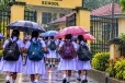 අයහපත් කාලගුණය හේතුවෙන් හෙට දිවයිනේ සියලුම පාසල් වසා දැමේ