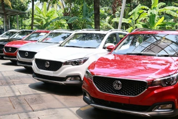 இலங்கையில் சொந்த வாகனங்கள் வைத்திருப்பவர்களுக்கு ஏற்பட்டுள்ள நெருக்கடி