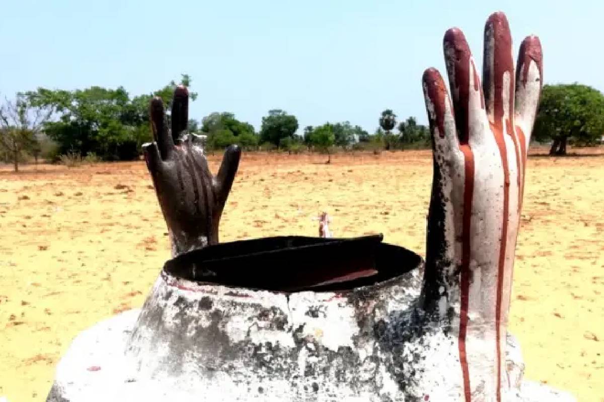 17 ஆண்டுகள் கடந்தும் நீதி கிடைக்கவில்லை - குற்றவாளிகள் கூண்டில் நிறுத்தப்பட வேண்டும்: முள்ளிவாய்க்காலில் முழக்கம்! | Mullivaikal Rememberance Eelam Tamils