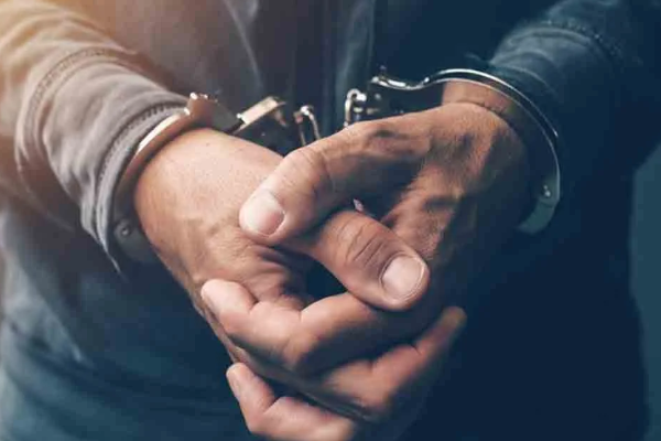 இலங்கையில் கைதான இளம் சீனப்பிரஜை ; அம்பலமான பெரும் மோசடி | Sri Lanka Nabs Chinese In Large Scale Scam