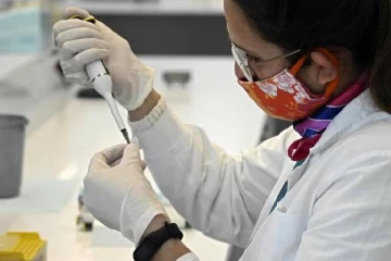 பிரித்தானியாவில் முதல்முறையாக மனிதரில் உறுதி செய்யப்பட்ட பன்றிக் காய்ச்சல்