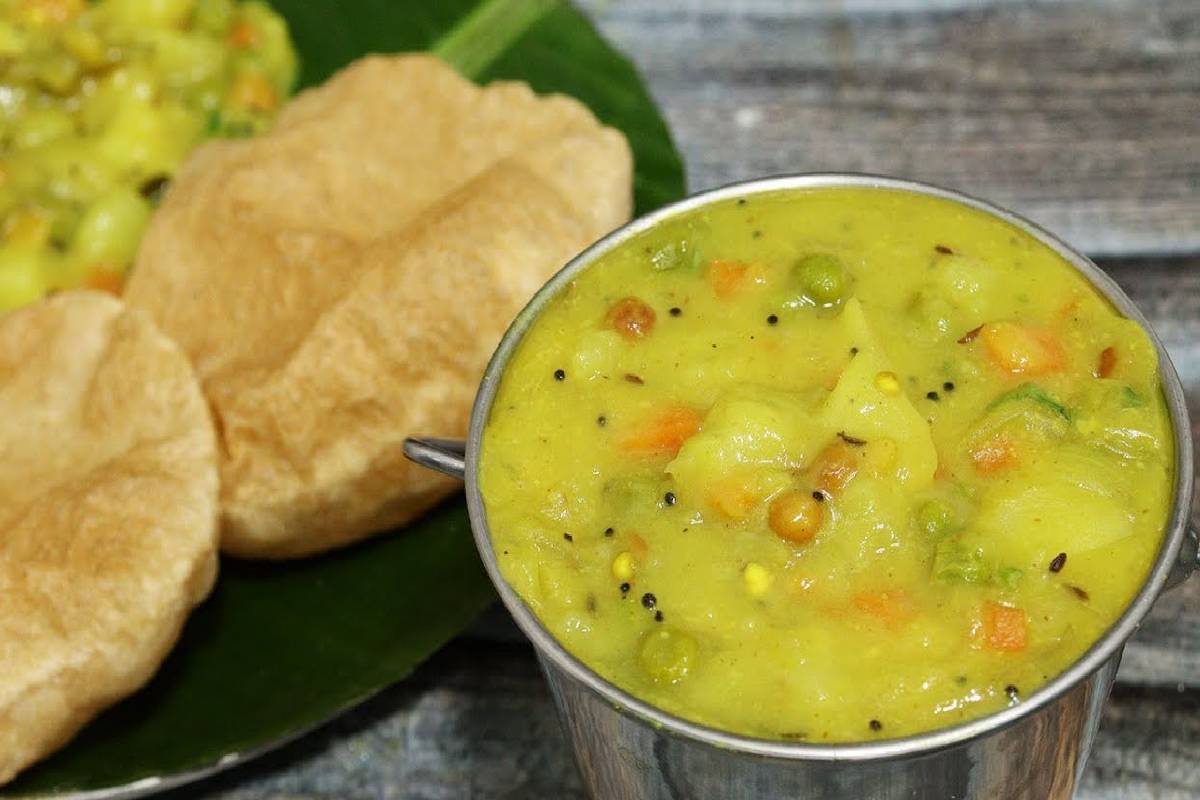 புரட்டாசி ஞாயிறு ஸ்பெஷல்: கல்யாண வீட்டு ஸ்டைல் பூரி மசாலா – சுவை அள்ளும்! | Tasty Kalyana Veetu Poori Masala Recipe In Tamil
