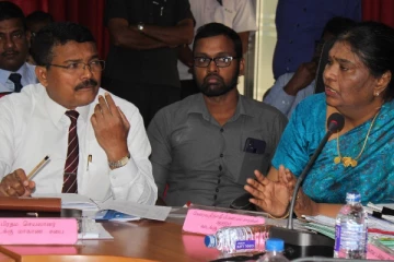 கிளிநொச்சியில் சட்டவிரோத மணல் அகழ்வை தடுக்க அரசாங்கம் நடவடிக்கை (Photos)