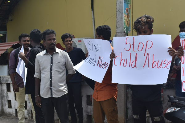 சிறுமி ஆயிஷாவின் மரணத்திற்கு நீதி கோரி போராட்டம் முன்னெடுப்பு (Photos) | Protest Mannar Demanding Justice Death Aisha