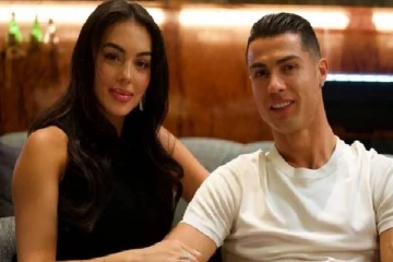 ரொனால்டோவுக்கு திருமணம் - 5 குழந்தைகள் உள்ள நிலையில் காதலியுடன் நிச்சயம்!