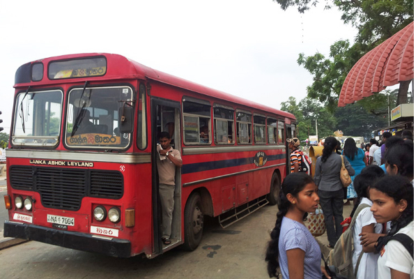 அரச பேருந்தை சோதனையிட்ட படையினருக்கு காத்திருந்த அதிர்ச்சி! | Shock Awaited The Soldiers Government Bus