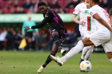 பாதுகாப்பு அரணை தகர்த்து கோல் அடித்த வீரர்! பாயர்ன் முனிச் மிரட்டல் வெற்றி