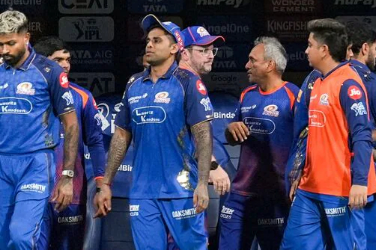 மும்பை இந்தியன்ஸை பொட்டலம் போட்ட CSK.. பாதியிலேயே கிளம்பிய ஆகாஷ் அம்பானி.. | Akash Ambani Walked Out From Mi Vs Csk Match