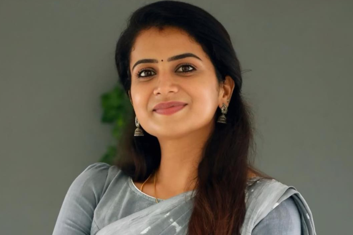 எதிர்நீச்சல் சீரியலில் ஜனனியாக நடிக்க ஒரு நாளைக்கு நடிகை VJ பார்வதி வாங்கும் சம்பளம்.. எவ்வளவு தெரியுமா | Vj Parvathy Salary For Acting In Ethirneechal