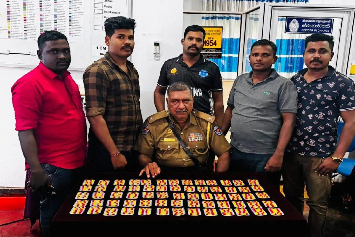 யாழில் தேவாலயத்திற்கு அருகில் இருவர் அரங்கேறிய செயல் ; காட்டிக்கொடுத்த இரகசிய தகவல் | Two Caught In Act Near Jaffna Church