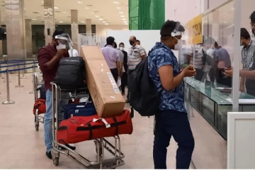 கனடாவில் இருந்து  வந்தவருக்கு யாழில் அச்சுறுத்தல் விடுத்த புலனாய்வாளர்கள்!