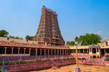 கோவிலுக்கு சென்று இந்த 8 தவறுகளை மட்டும் செய்து விடாதீர்கள்