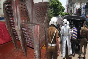 மட்டக்களப்பு அரசு ஆசிரியர் கலாச்சாலையில் கதிரை திருடிய காவலாளி!