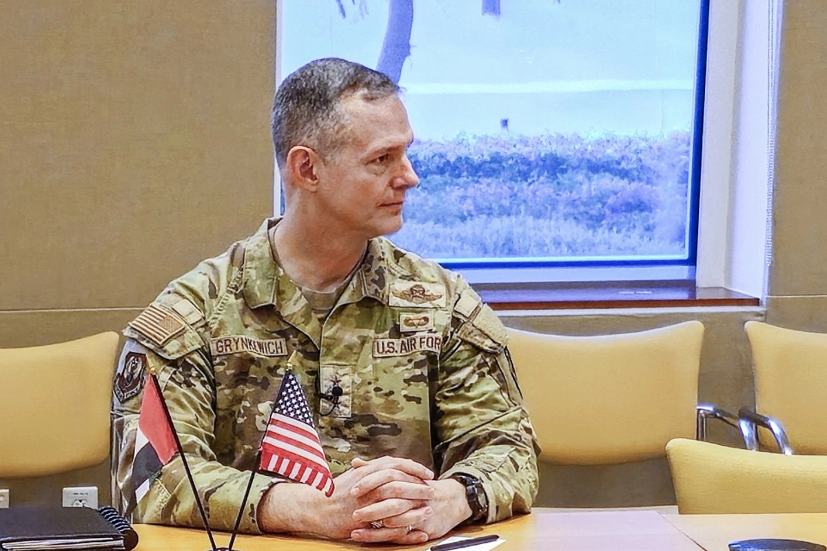 ரஷ்யா பக்கம் திரும்பிய அமெரிக்காவின் கவனம்! இராணுவ தளபதியின் அறிவிப்பால் பதற்றம் | Russia Helping Iran Target Us Troops